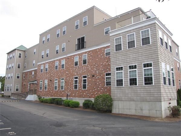 property at 87 Franklin St