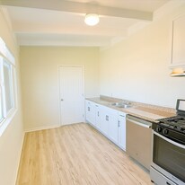 1443 S School St in Lodi, CA - Building Photo