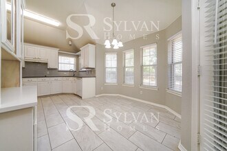 1109 Greenwood Ct in Hurst, TX - Building Photo - Building Photo