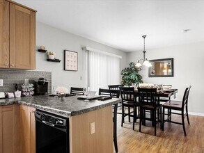 343 Desplaine Rd in De Pere, WI - Building Photo - Building Photo