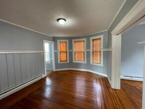 152 Wolcott St in Waterbury, CT - Building Photo - Building Photo