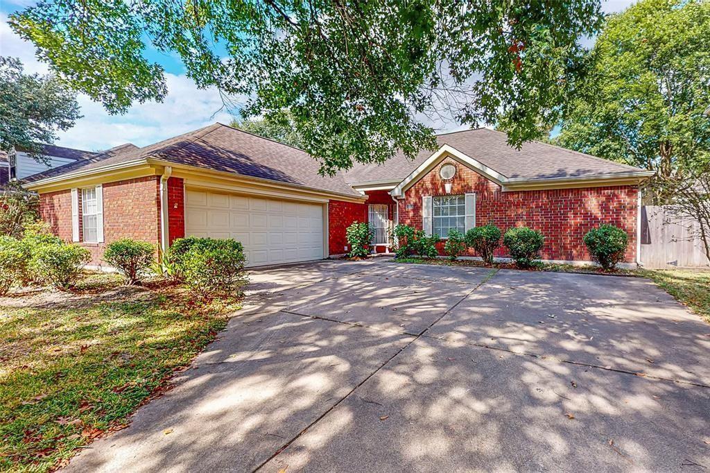 14814 Forest Trails Dr in Houston, TX - Building Photo