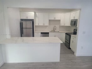 14930 NW 16th Dr in Miami, FL - Building Photo - Building Photo