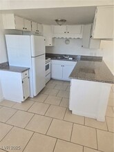 307 Eastminister Ct in Henderson, NV - Building Photo - Building Photo