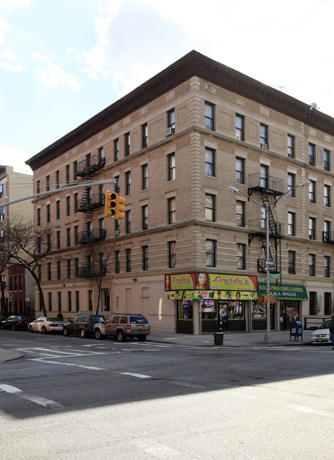 1951-1955 Adam C. Powell Jr Blvd in New York, NY - Foto de edificio - Building Photo