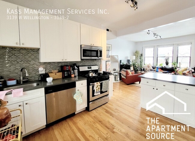 3139 W Wellington Ave