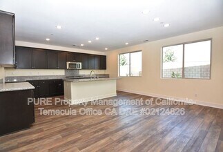 36343 Calle Lisbon in Winchester, CA - Building Photo - Building Photo