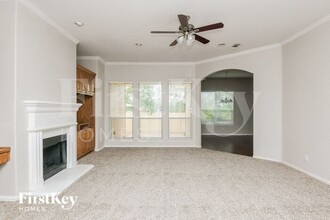 805 Mesa Vista Dr in Crowley, TX - Building Photo - Building Photo