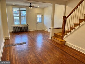 419 Markle St in Philadelphia, PA - Building Photo - Building Photo