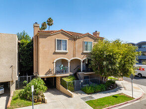 5002 Tilden Ave in Sherman Oaks, CA - Building Photo - Primary Photo