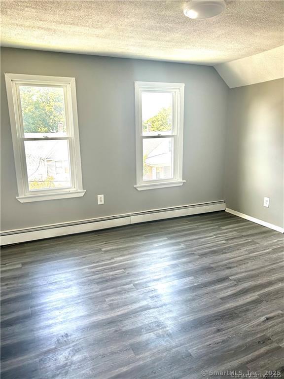 207 Hobart St in Meriden, CT - Building Photo - Building Photo