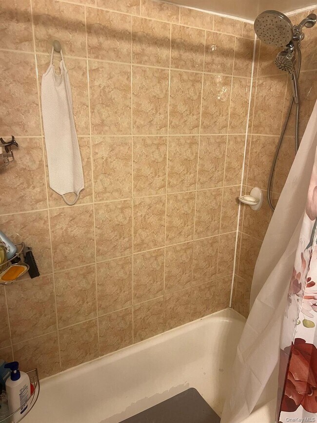 14 Alexander Pl in Yonkers, NY - Building Photo - Building Photo