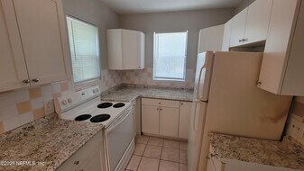 2514 Walnut St in Jacksonville, FL - Building Photo