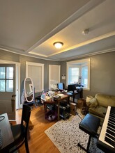 303 Alewife Brook Pky, Unit #2 in Somerville, MA - Foto de edificio - Building Photo
