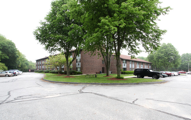 Avery Heights Senior Living in Groton, CT - Building Photo - Building Photo