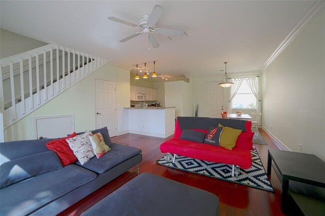 property at 836 SE 4th Ct