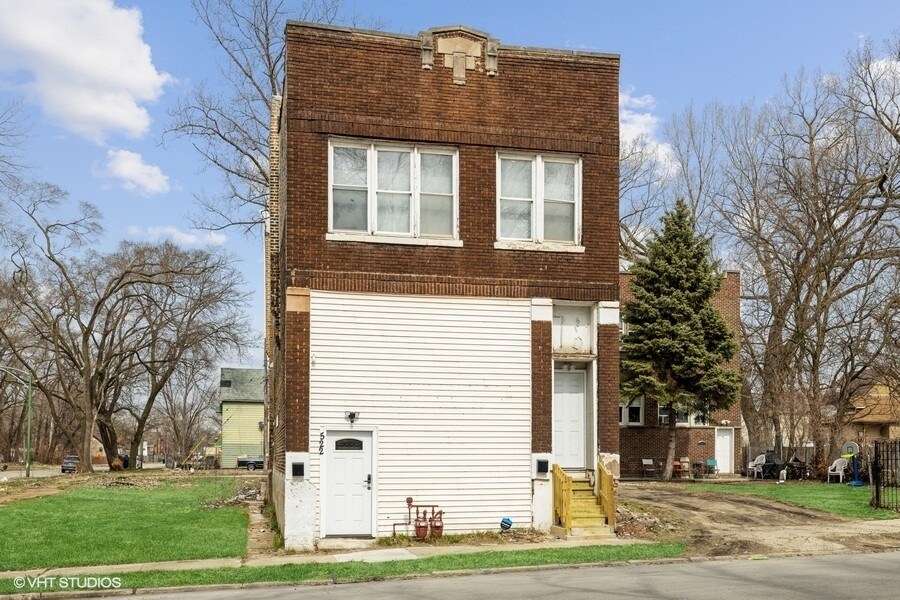 522 W 81st St, Unit 1 in Chicago, IL - Building Photo