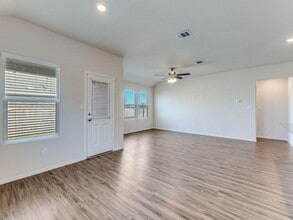 114 Isaac Millsaps Trl in Bastrop, TX - Building Photo - Building Photo