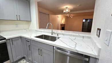 6263 Joaquin Murieta Ave in Newark, CA - Building Photo - Building Photo