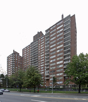 Bronx Park East Apartments