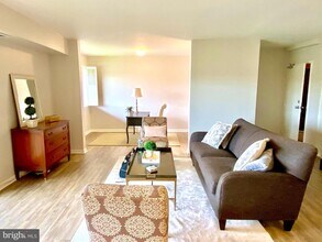 216 Park Terrace Ct SE in Vienna, VA - Building Photo - Building Photo