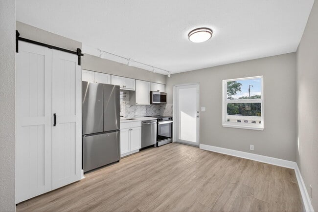 property at 624 Southwind Cir