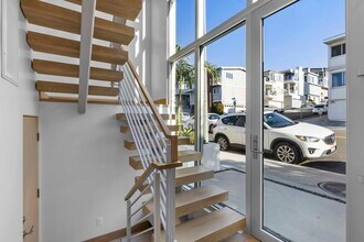 2019 Highland Ave in Manhattan Beach, CA - Foto de edificio - Building Photo