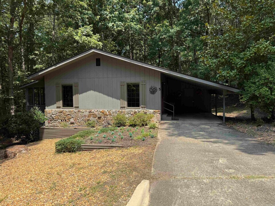 5 Cieza Ln in Hot Springs, AR - Building Photo