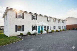 811 Randolph St, Unit B in Portsmouth, VA - Building Photo