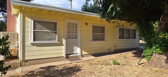 35164 Ave B in Yucaipa, CA - Building Photo - Building Photo