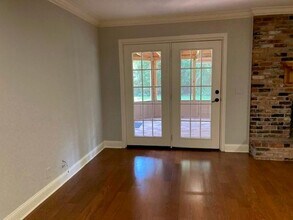 301 Rivera Dr in St. Simons Island, GA - Building Photo - Building Photo