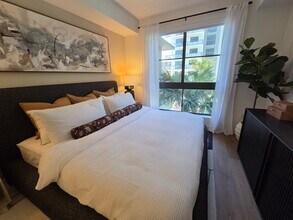 1550 NE 124th St, Unit A5 in North Miami, FL - Building Photo - Building Photo