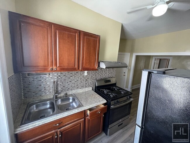 MYRTLE AVENUE in Brooklyn, NY - Building Photo - Building Photo