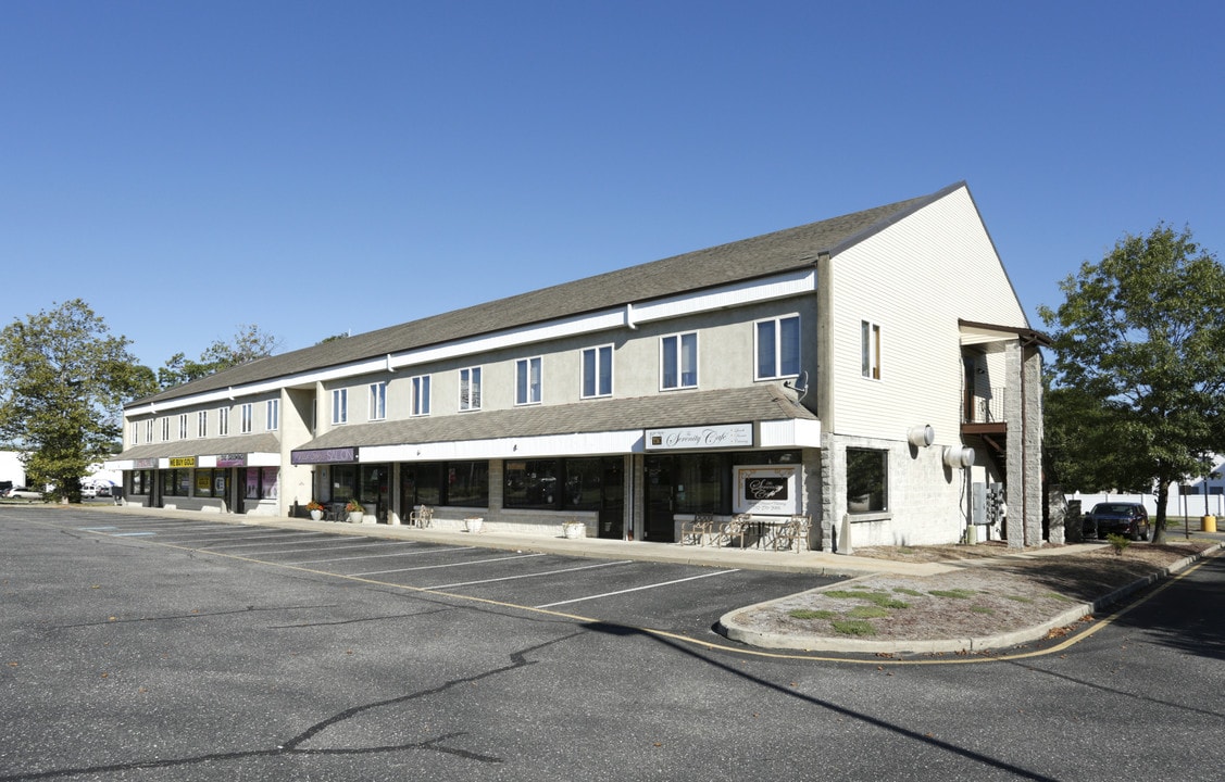 S&F Plaza in Toms River, NJ - Building Photo