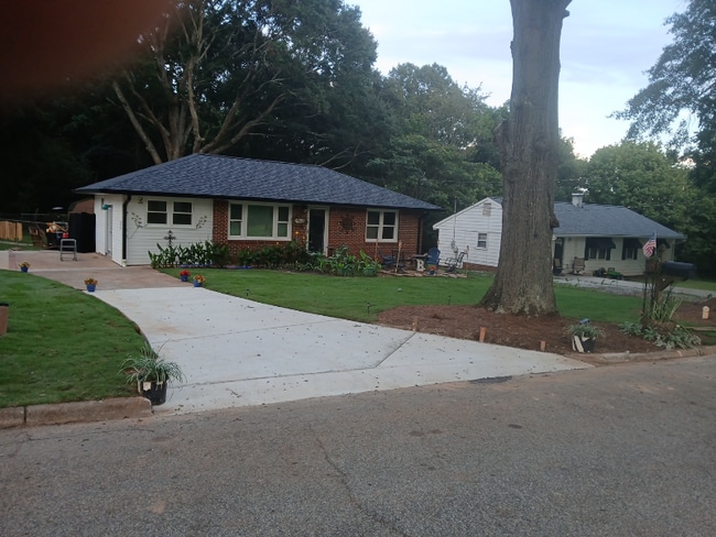 5 Martin St in Newnan, GA - Building Photo - Building Photo