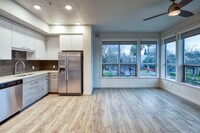 EVIVA Midtown Apartments in Sacramento, CA - Building Photo - Building Photo