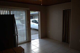 3800 Cypress Gardens Rd in Winter Haven, FL - Foto de edificio - Building Photo