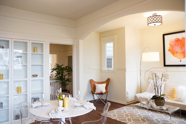 1114 Montgomery St in San Francisco, CA - Building Photo - Building Photo