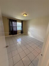 48 NW 77th St in Miami, FL - Building Photo - Building Photo