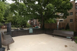 Convent Gardens Apartments in St. Louis, MO - Foto de edificio - Interior Photo
