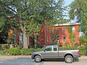 Kenson Court in Hamilton, ON - Building Photo - Primary Photo