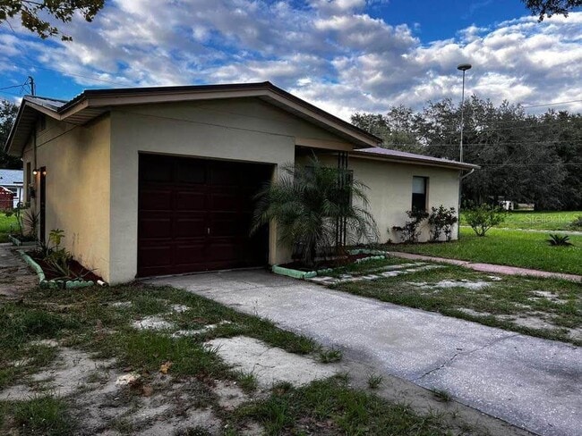 331 Steedly Ave in Lake Wales, FL - Building Photo - Building Photo