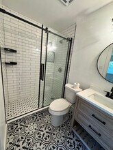 9412 Quail Meadow Dr in Austin, TX - Foto de edificio - Building Photo