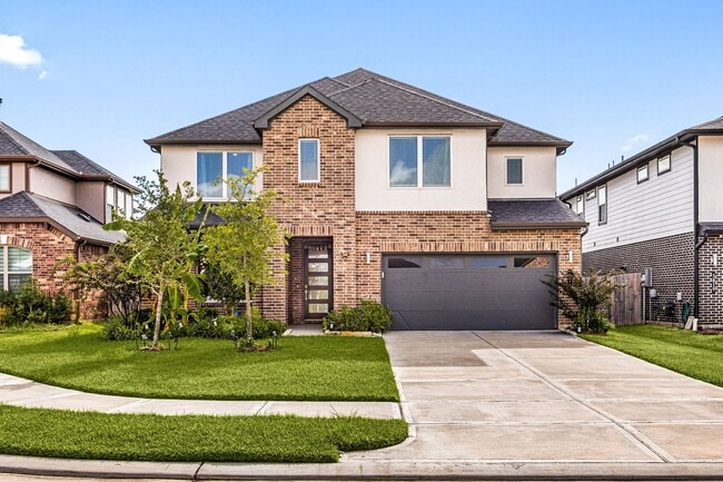 property at 3815 Favor Frst Ct