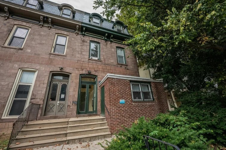3827 Walnut St, Unit 3 F in Philadelphia, PA - Foto de edificio