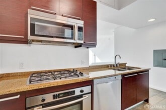 425 1st St in San Francisco, CA - Building Photo - Building Photo