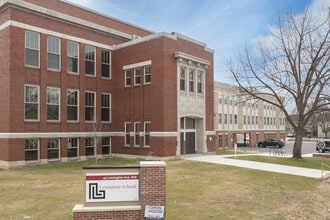 Lexington School Apartments in Grand Rapids, MI - Foto de edificio - Building Photo