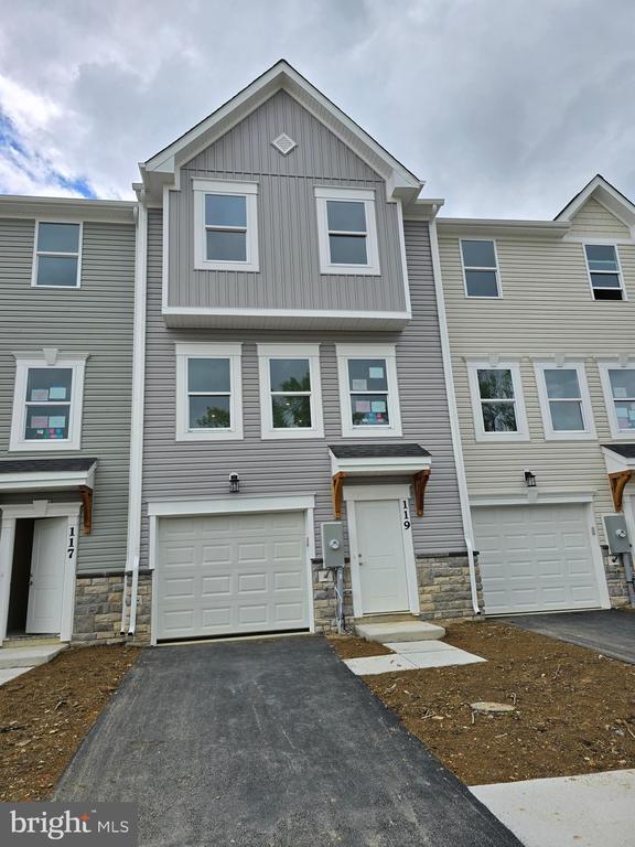 119 BOONE Ct