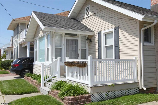 property at 15 N Melbourne Ave