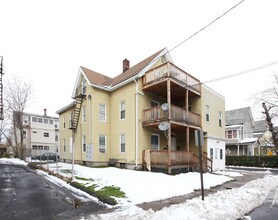 58 Dwight St in New Britain, CT - Foto de edificio - Building Photo